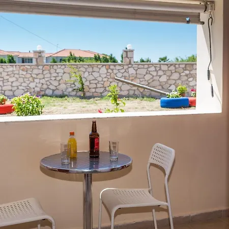 Avyssos Residents Aparthotel