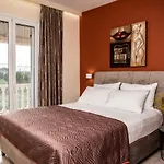 Aparthotel Avyssos Residents