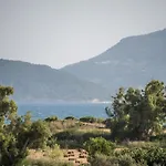 Avyssos Residents Aparthotel