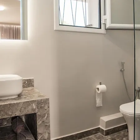 Avyssos Residents 3*