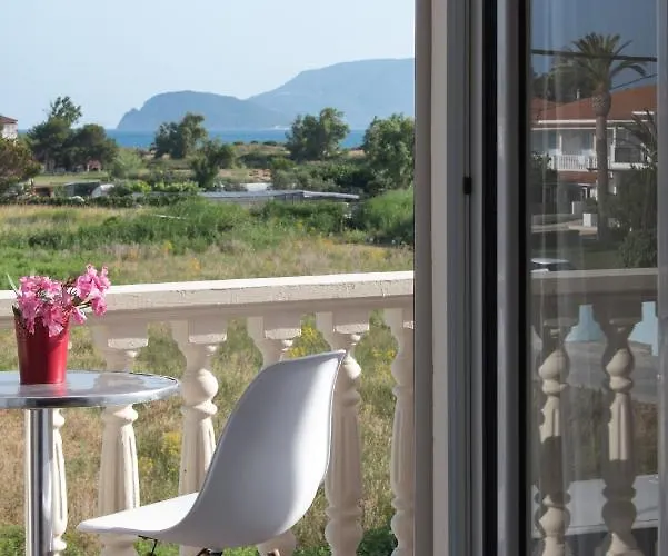 Avyssos Residents 3*