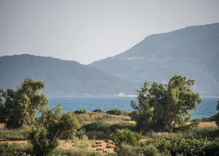 Avyssos Residents Aparthotel