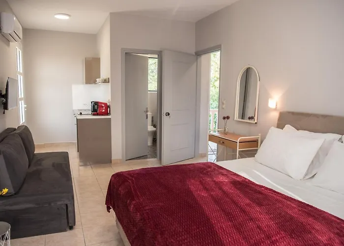 Avyssos Residents Aparthotel