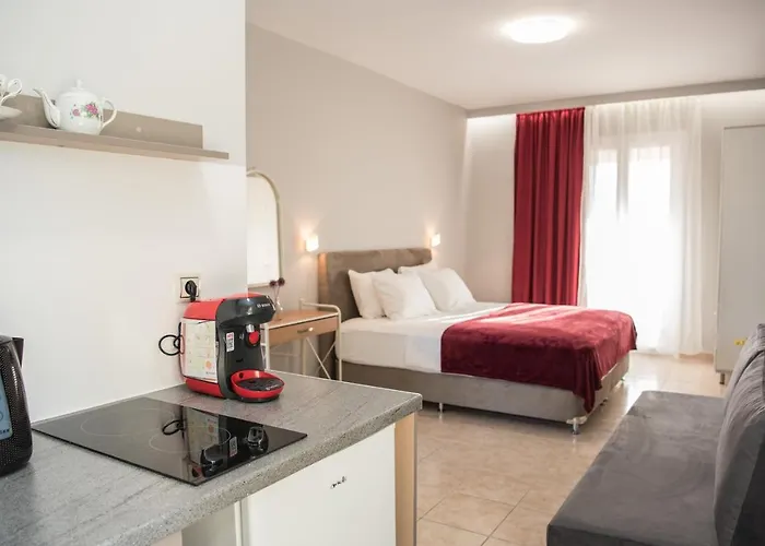 Aparthotel Avyssos Residents 3*