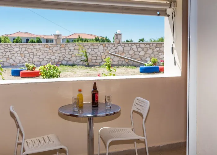 Avyssos Residents Aparthotel